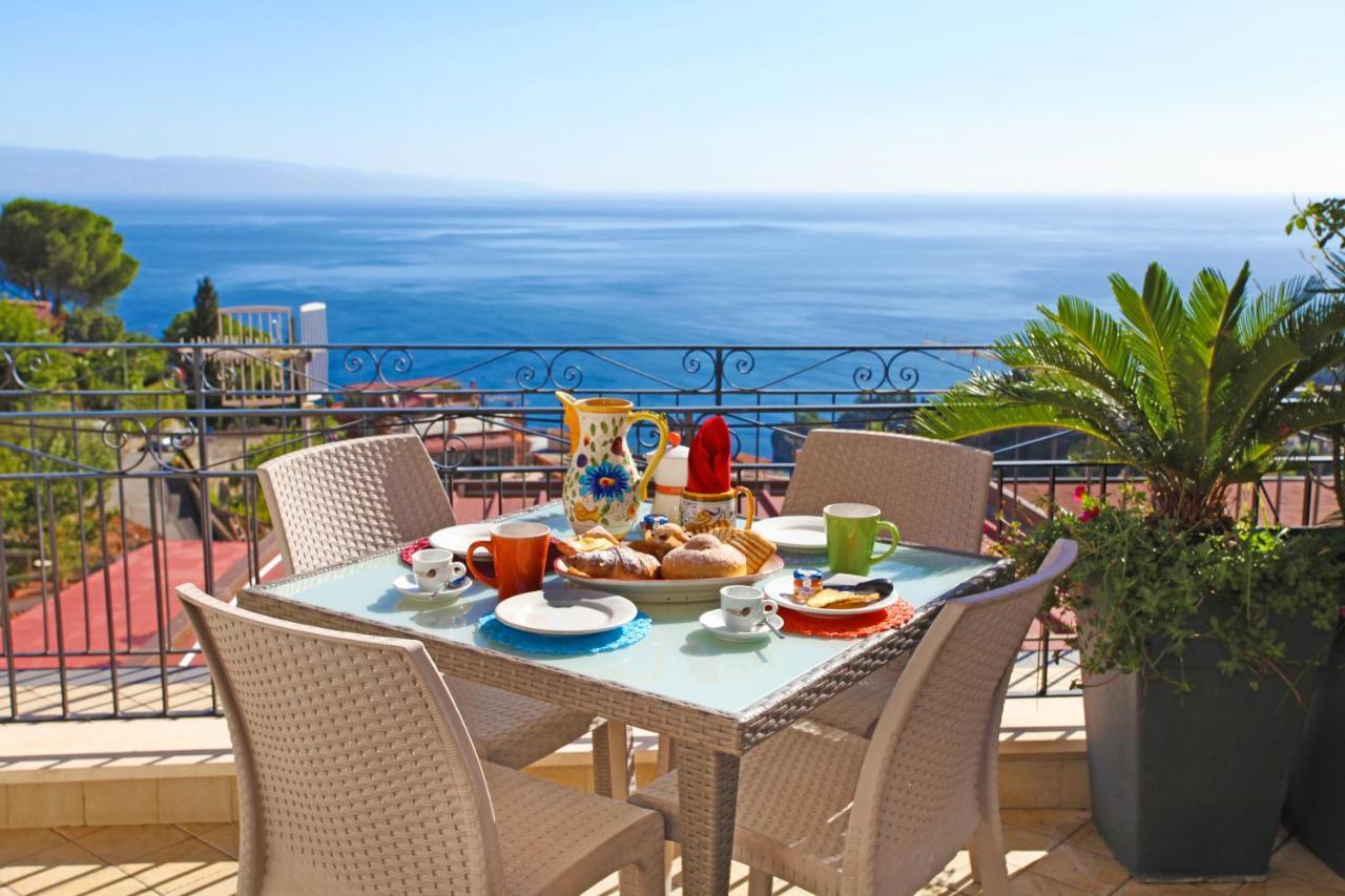 Casa Cloe Apartment Taormina Bagian luar foto