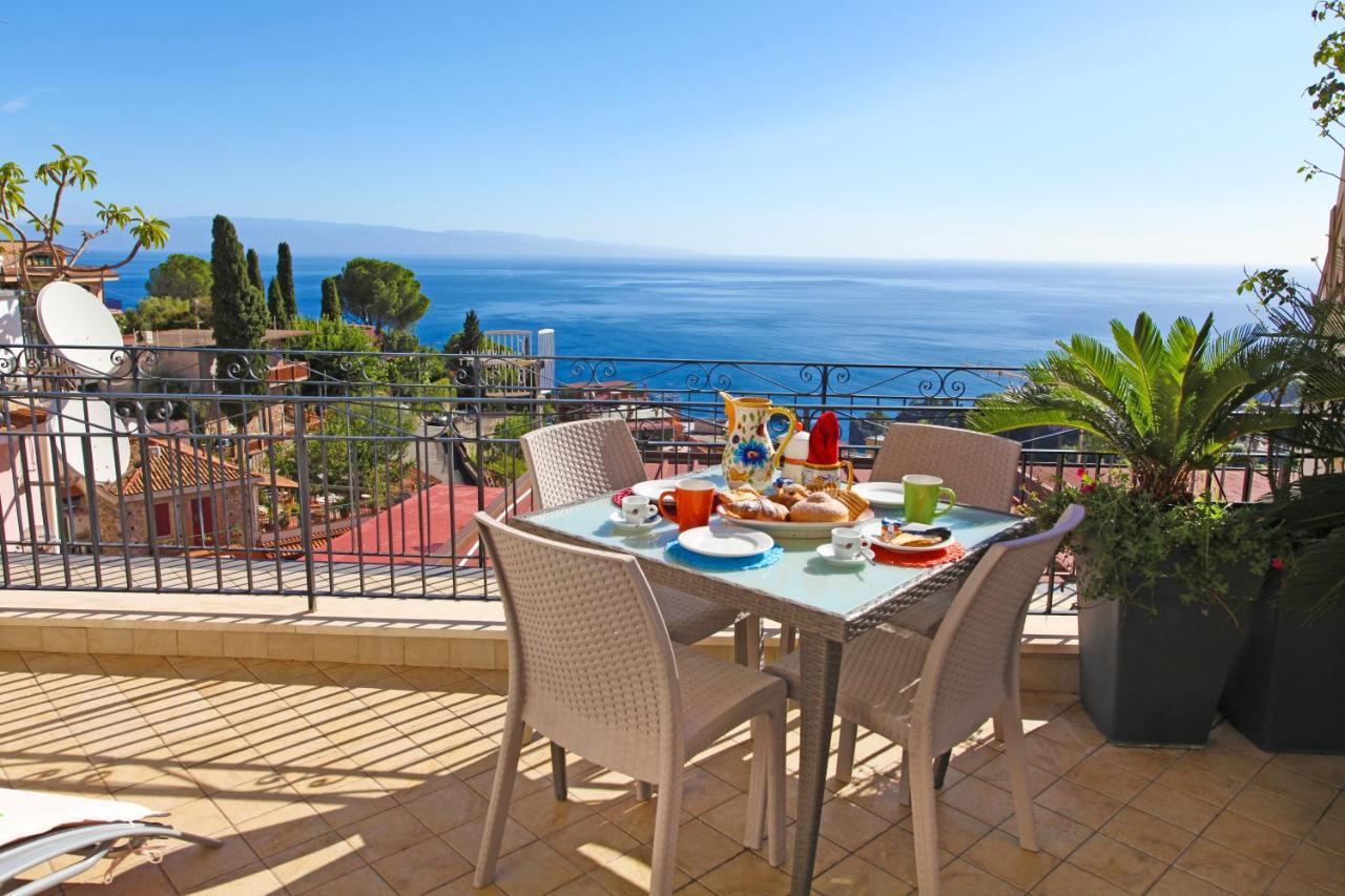 Casa Cloe Apartment Taormina Bagian luar foto
