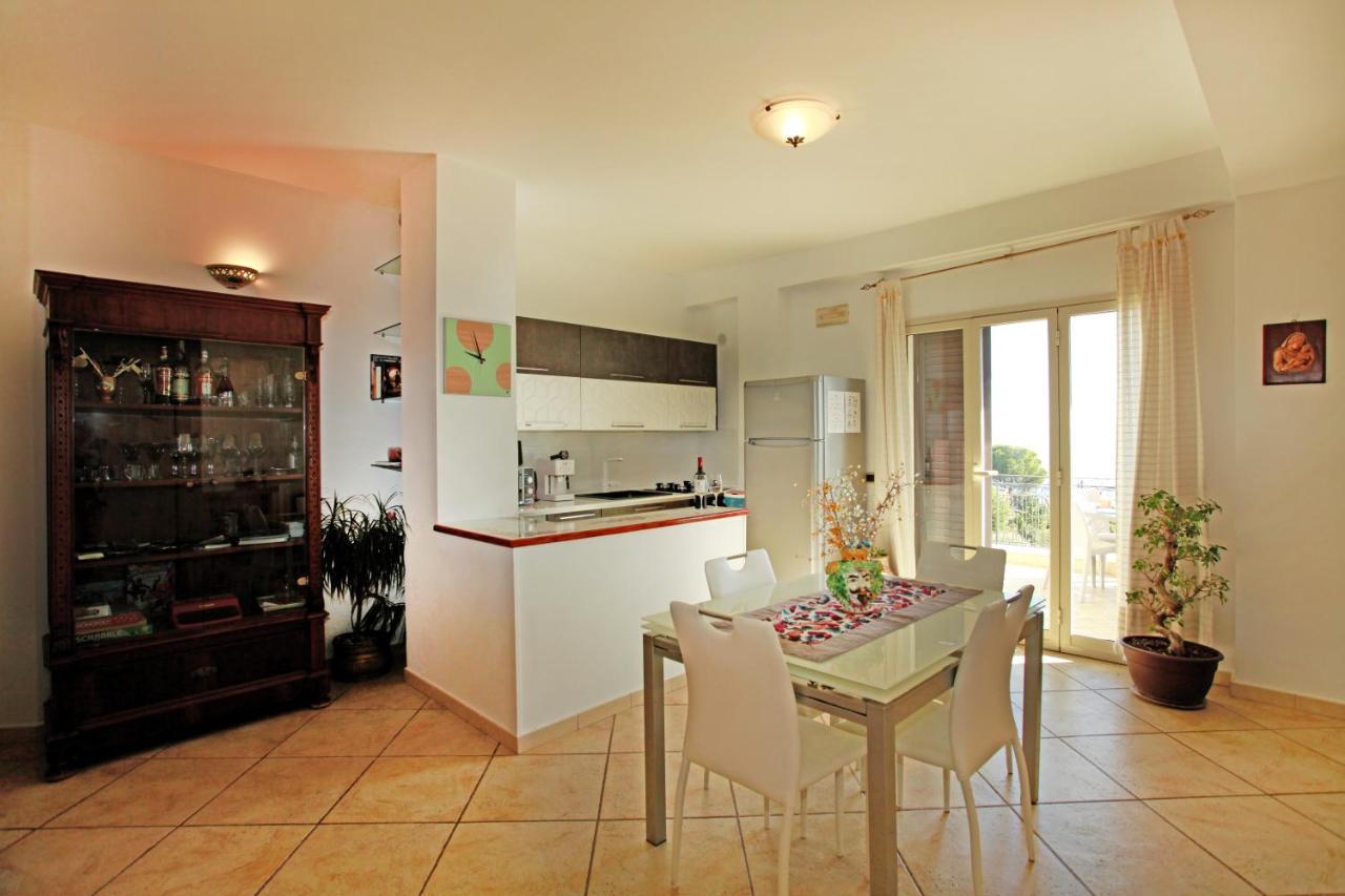Casa Cloe Apartment Taormina Bagian luar foto