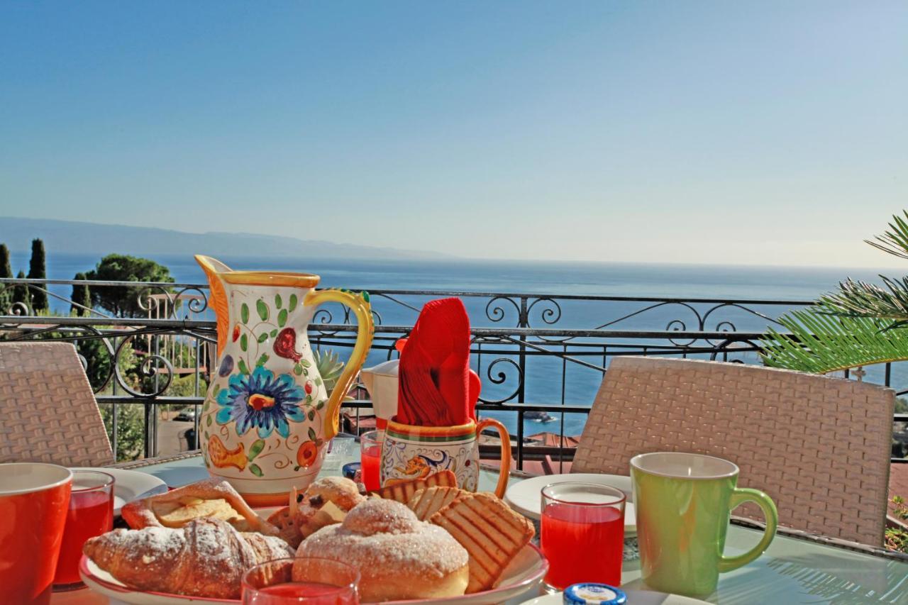 Casa Cloe Apartment Taormina Bagian luar foto