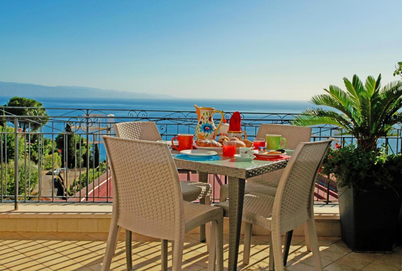 Casa Cloe Apartment Taormina Bagian luar foto